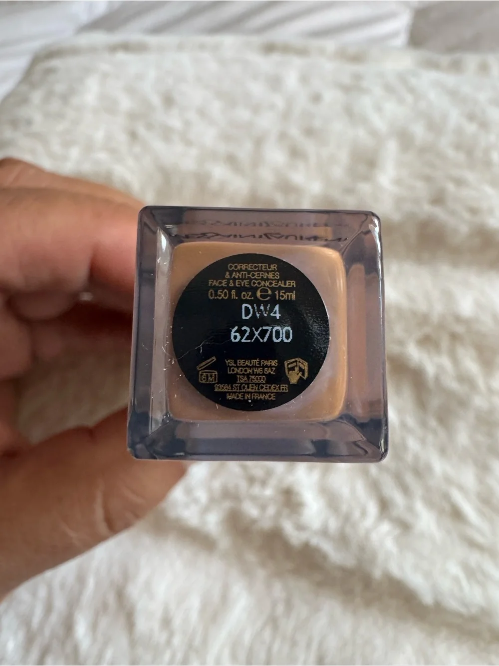 Yves Saint Laurent All Hours Precise Angles Concealer DW4